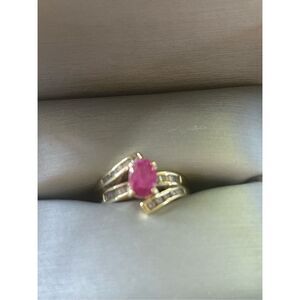 14 k gold ruby and diamond ring size 4.5